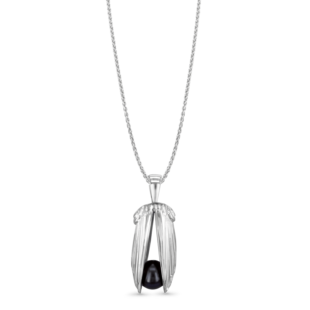 Ormer pendant in silver with pearl Catherine Best